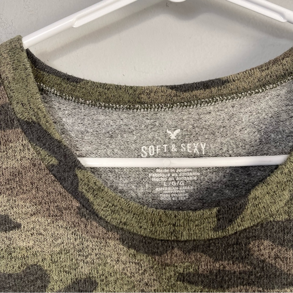 Aero soft & sexy plush top long sleeve camo print green sz L - Picture 8 of 8
